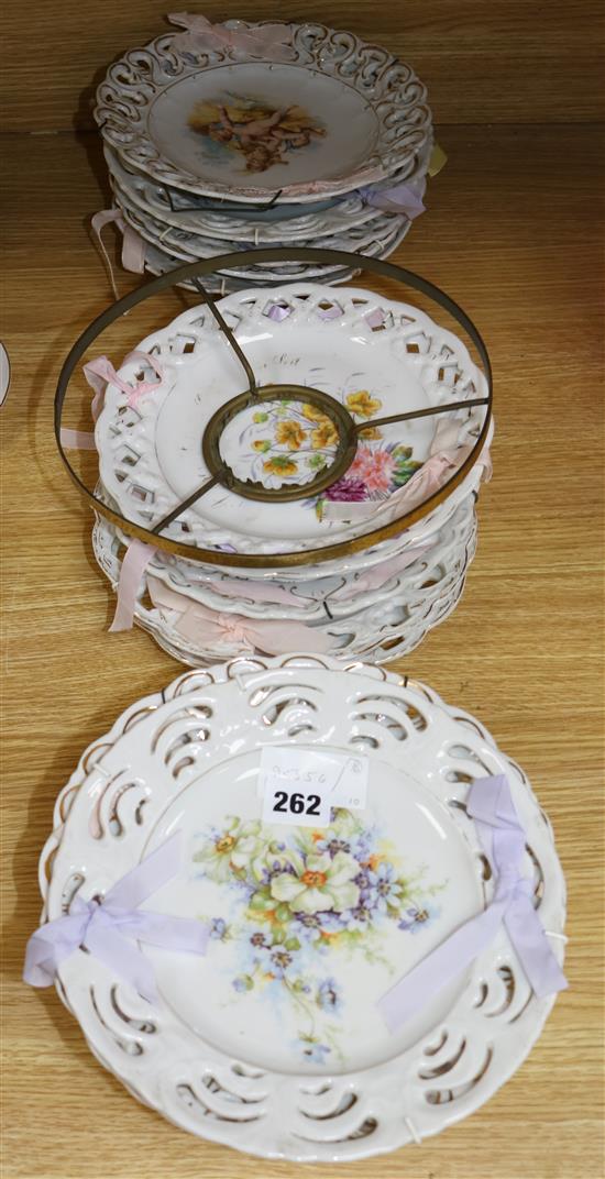 A collection of sixteen Victorian and later ribbon plates 22cm